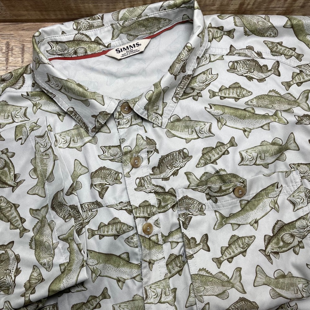 Simms Challenger Short Sleeve Fishing Shirt Mens 2XL Fish Print Green Vented EUC